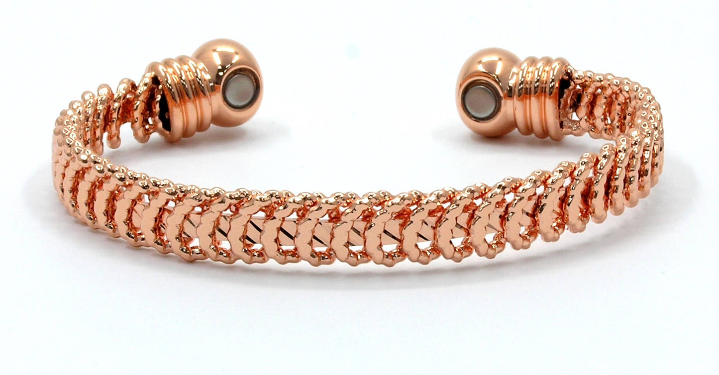 P 60 plain copper bracelet with magnets for ladies