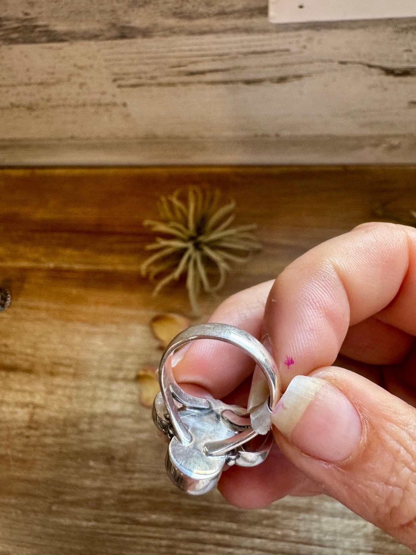 Sterling Silver Round Ring with 3 Kingman Turquoise Stones – Size 6.5