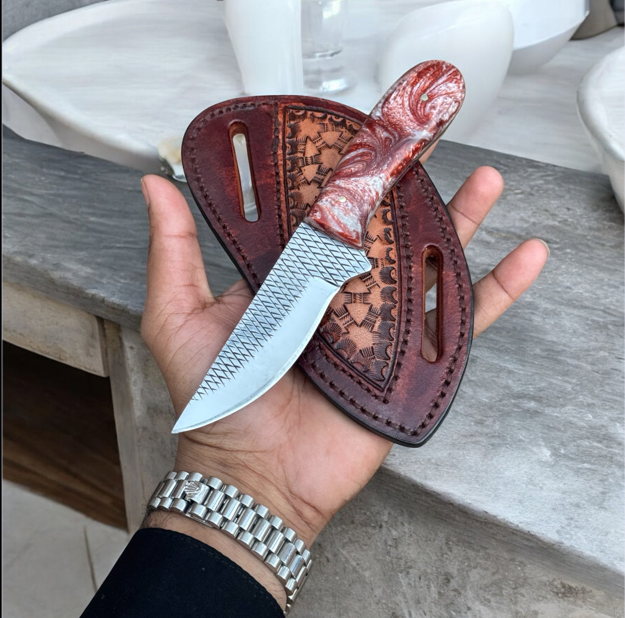Premium Handmade Western Knife – Damascus Blade with Resin & Rosewood Handle
