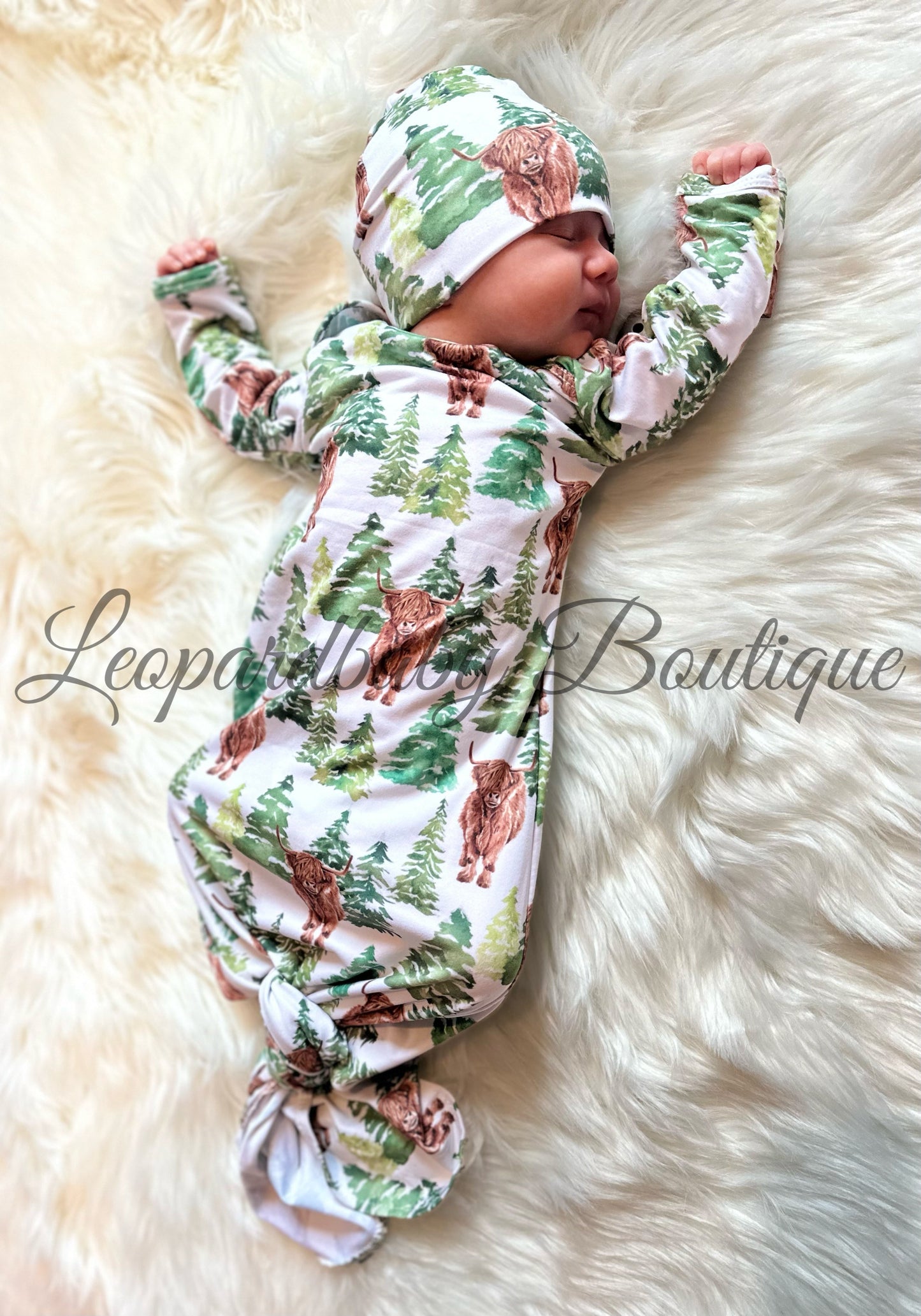 Highland Forrest knotted gown and hat set