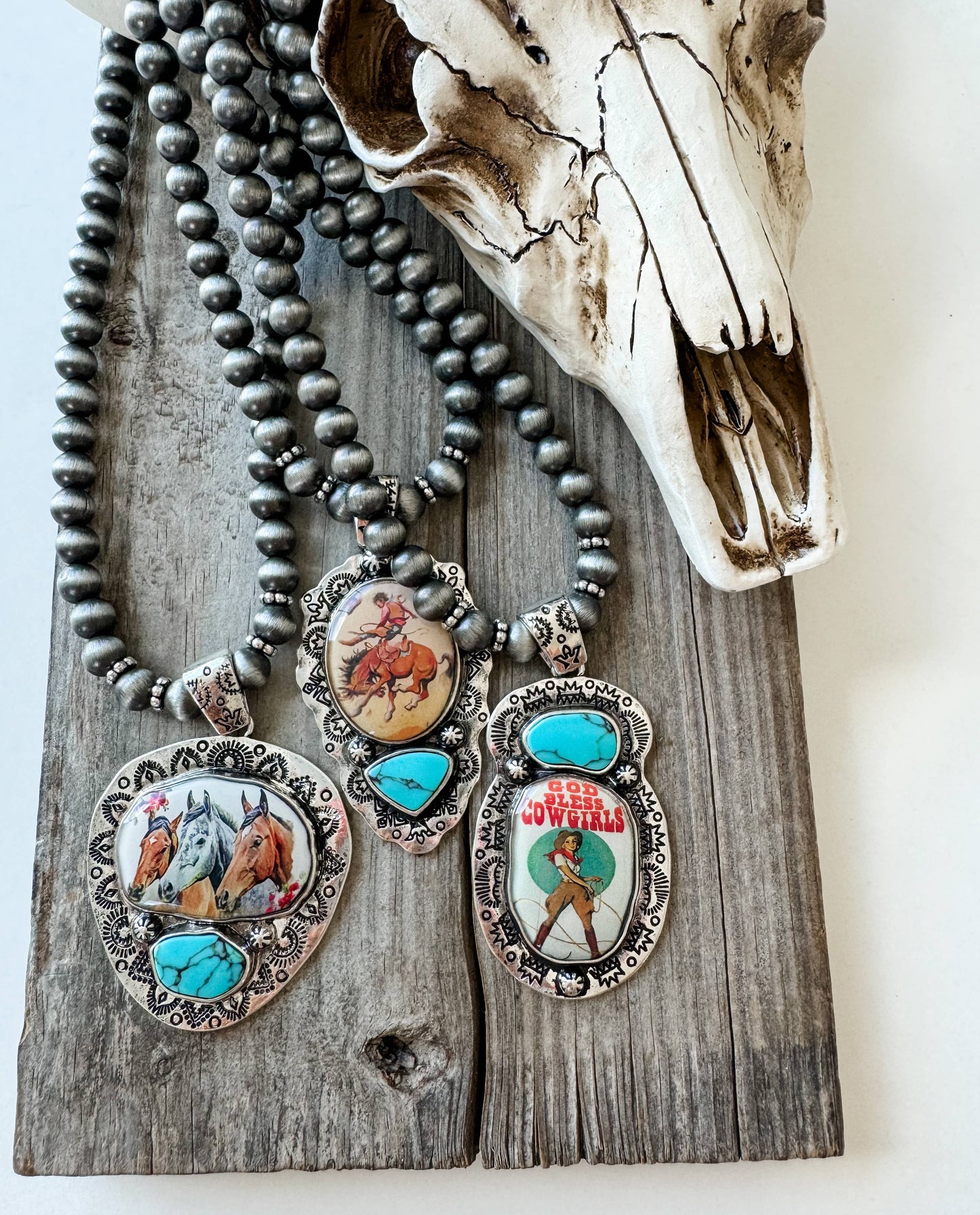 Western Pendant Necklace